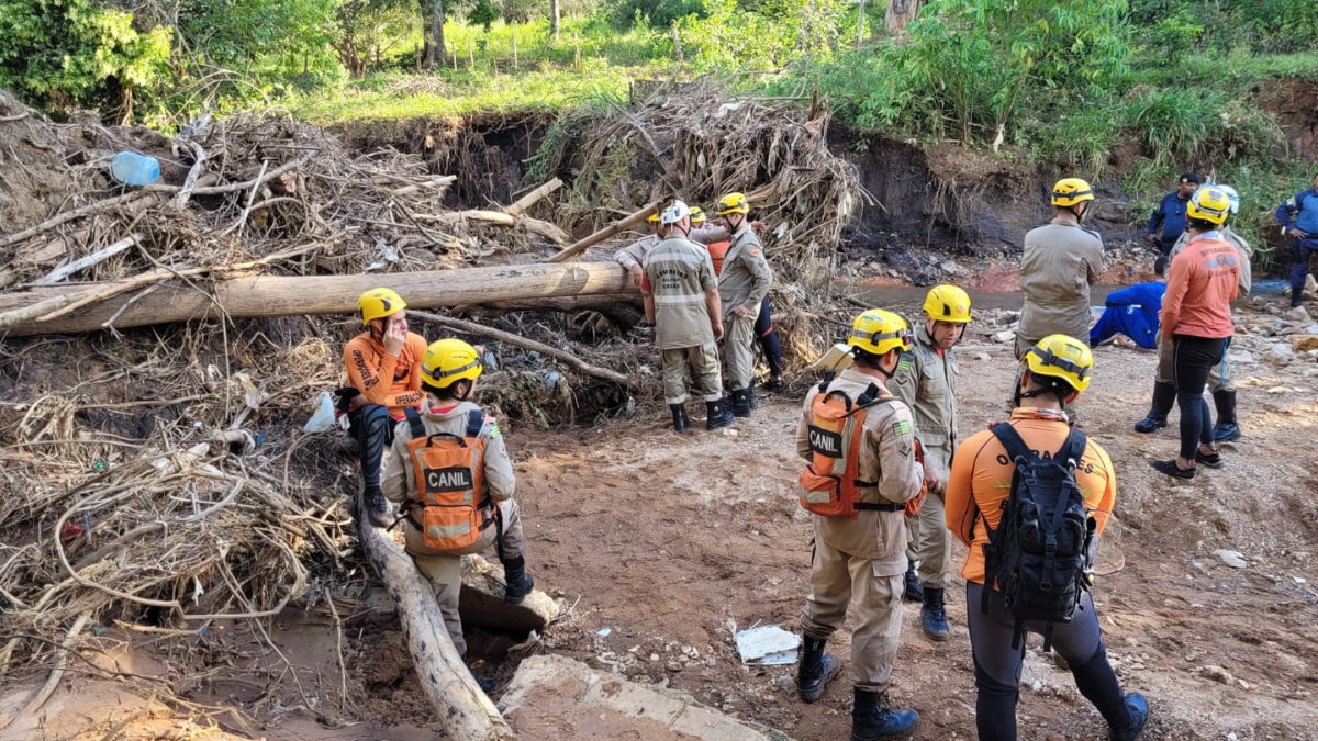 Local onde Samylla Vitória morreu arrastada por enxurrada passa por obras, em Aparecida