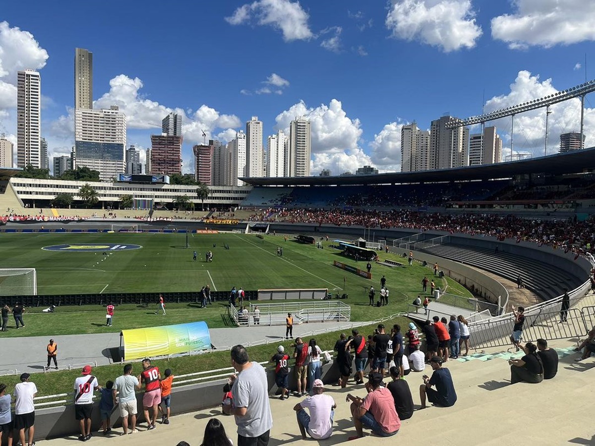 Após quase 200 dias, estádio Serra Dourada volta a receber uma partida de futebol