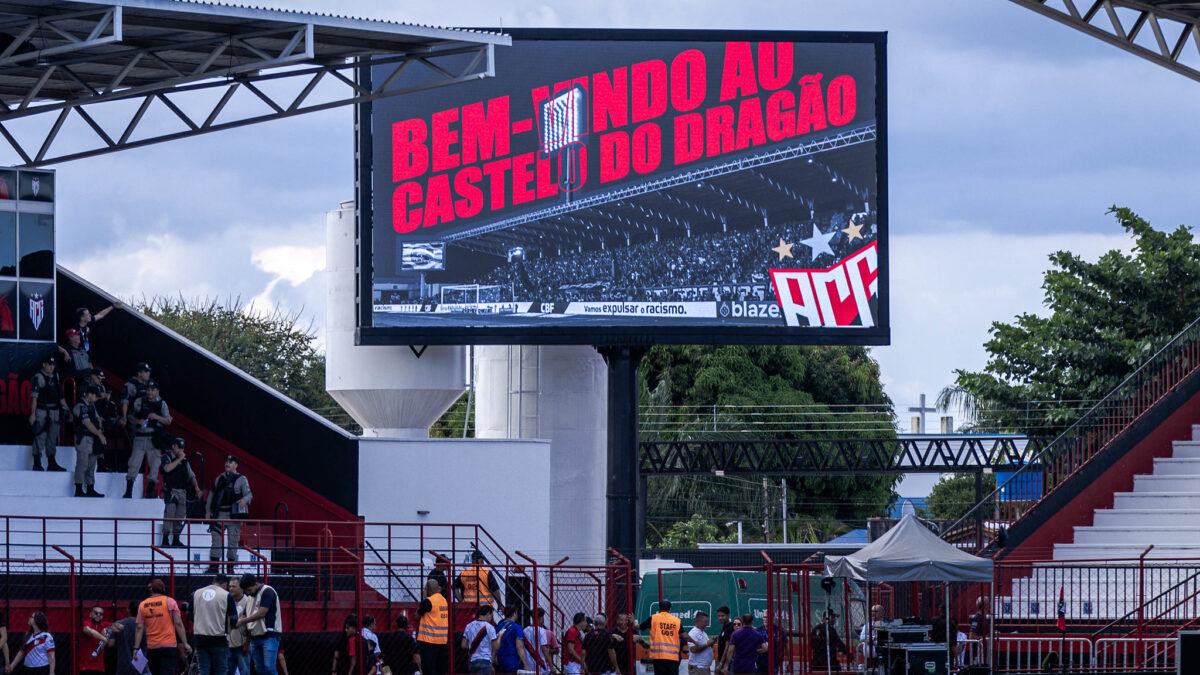 Telão no estádio Antônio Accioly