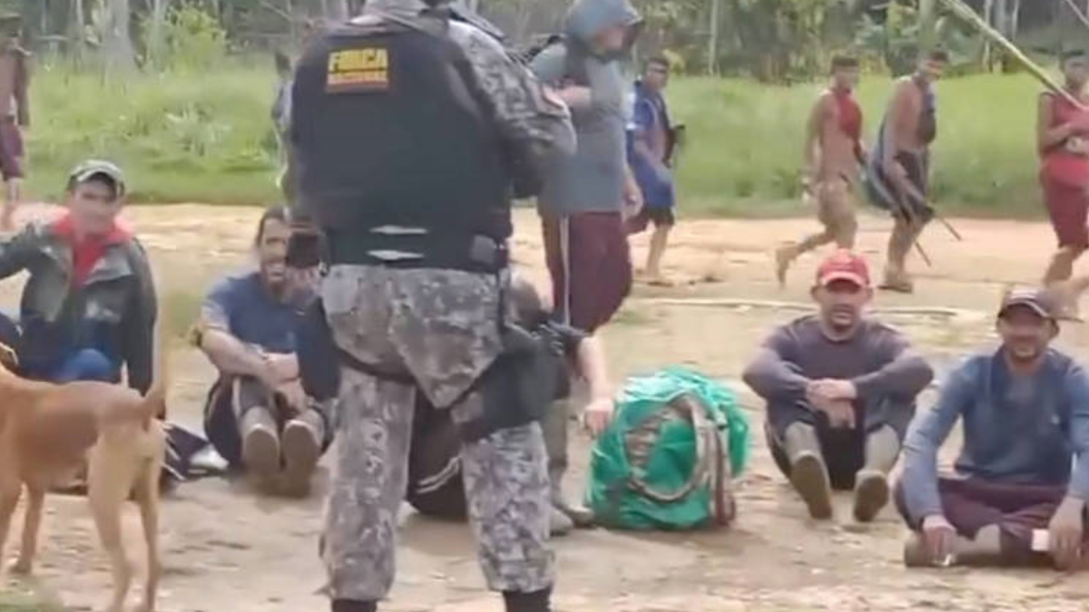 Indígenas capturam 12 garimpeiros na terra yanomami (Foto: Reprodução/Urihi Associação Yanomami)
