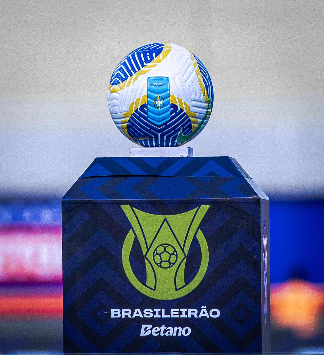 Bola e totem do Brasileirão 2024