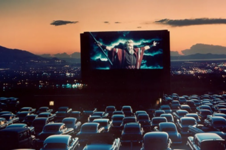 Cinema drive-in seria bem-vindo em Goiânia (Foto J. R. Eyerman)