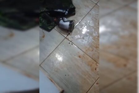 confessou que não colocou fogo na mulher porque não encontrou fósforos Homem invade casa de ex, joga álcool em bebê e ameaça atear fogo DF