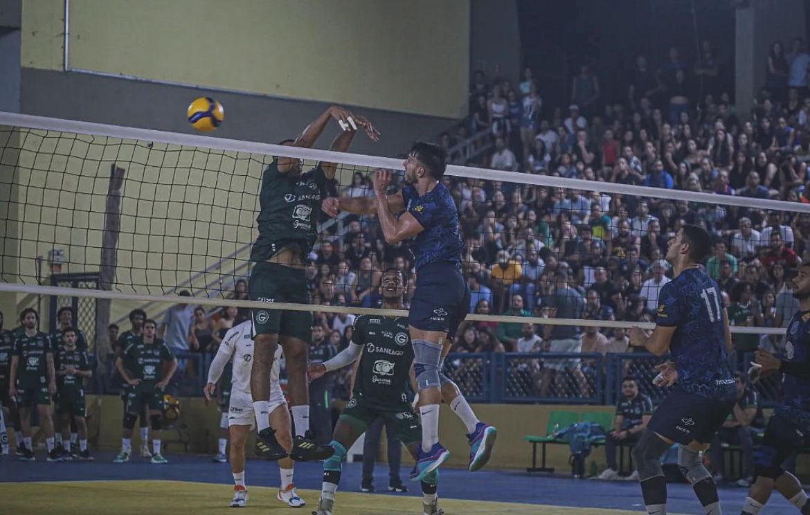 No duelo goiano, Saneago Goiás e Neurologia Ativa disputam o título da Superliga B
