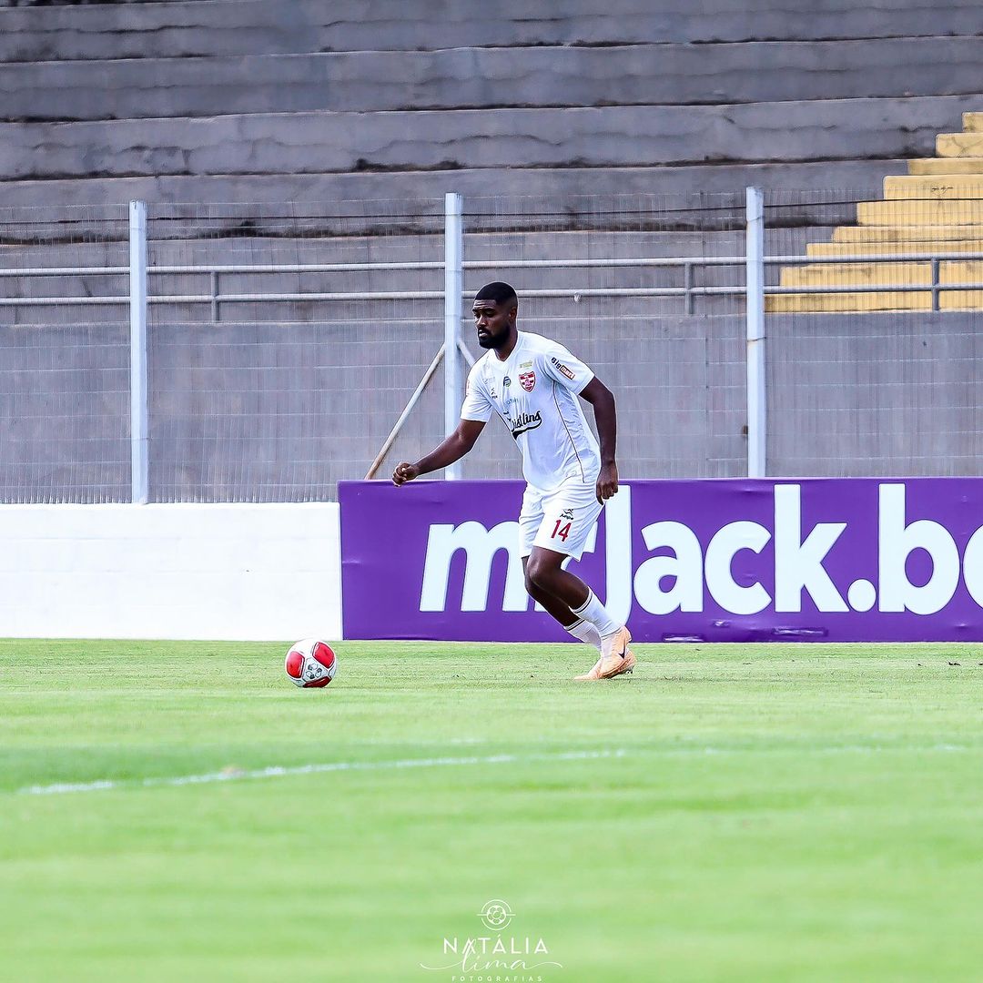 Grêmio Anápolis acerta a contratação de zagueiro que disputou a Série A2 pela Linense