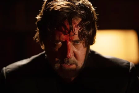 Um novo filme de terror sobre exorcismo chega este ano com Russell Crowe de protagonista! "O Exorcismo" mostra Crowe como um ator que começa a ter uma recaída enquanto filma um filme de terror sobrenatural.