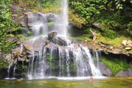 Evento Vivência Água Corpo e Som será na Cachoeira do Rosário, em Pirenópolis (Foto reprodução)