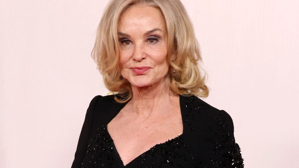 A duas vezes ganhadora do Oscar, Jessica Lange está criticando a Hollywood moderna por não valorizar o “processo criativo” do cinema.