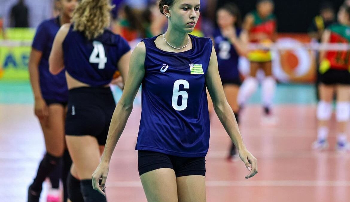 Julia Rodovalho durante partida