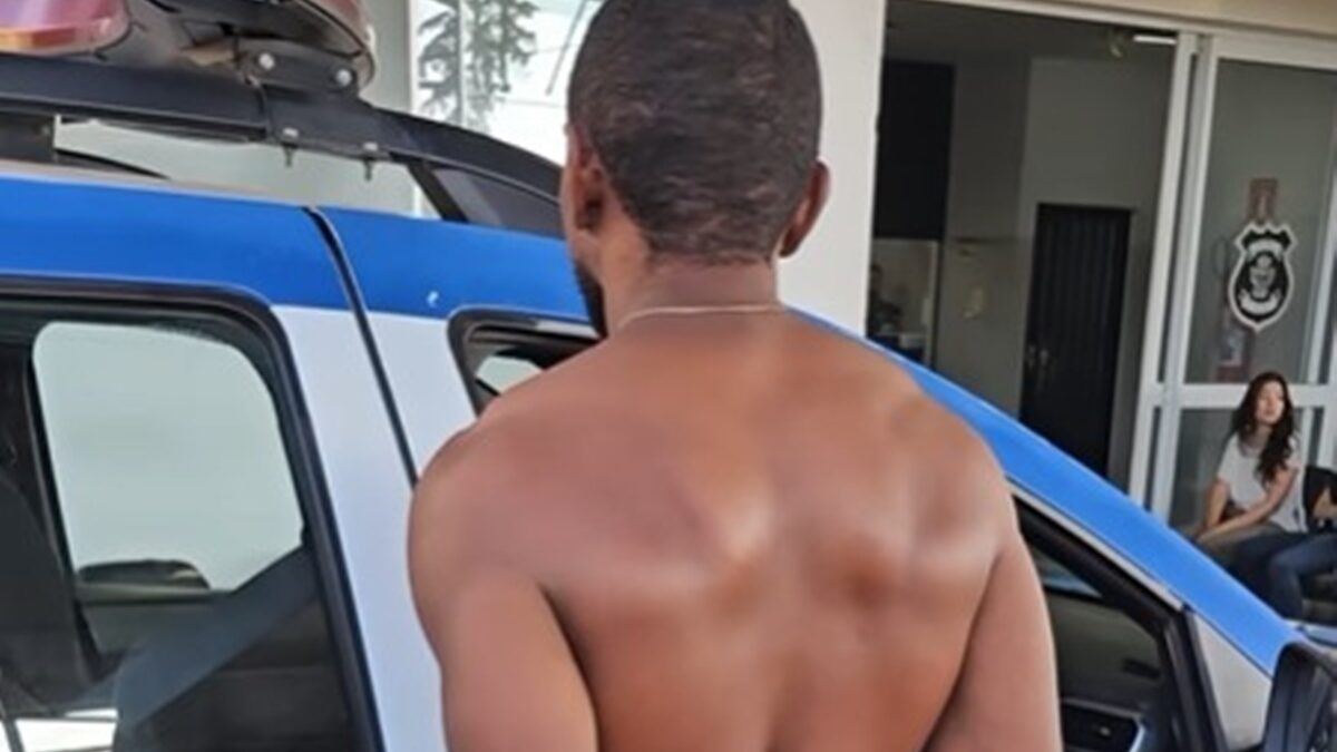 PM prende suspeito de tentar matar homem a facadas em briga de bar, em Goiânia