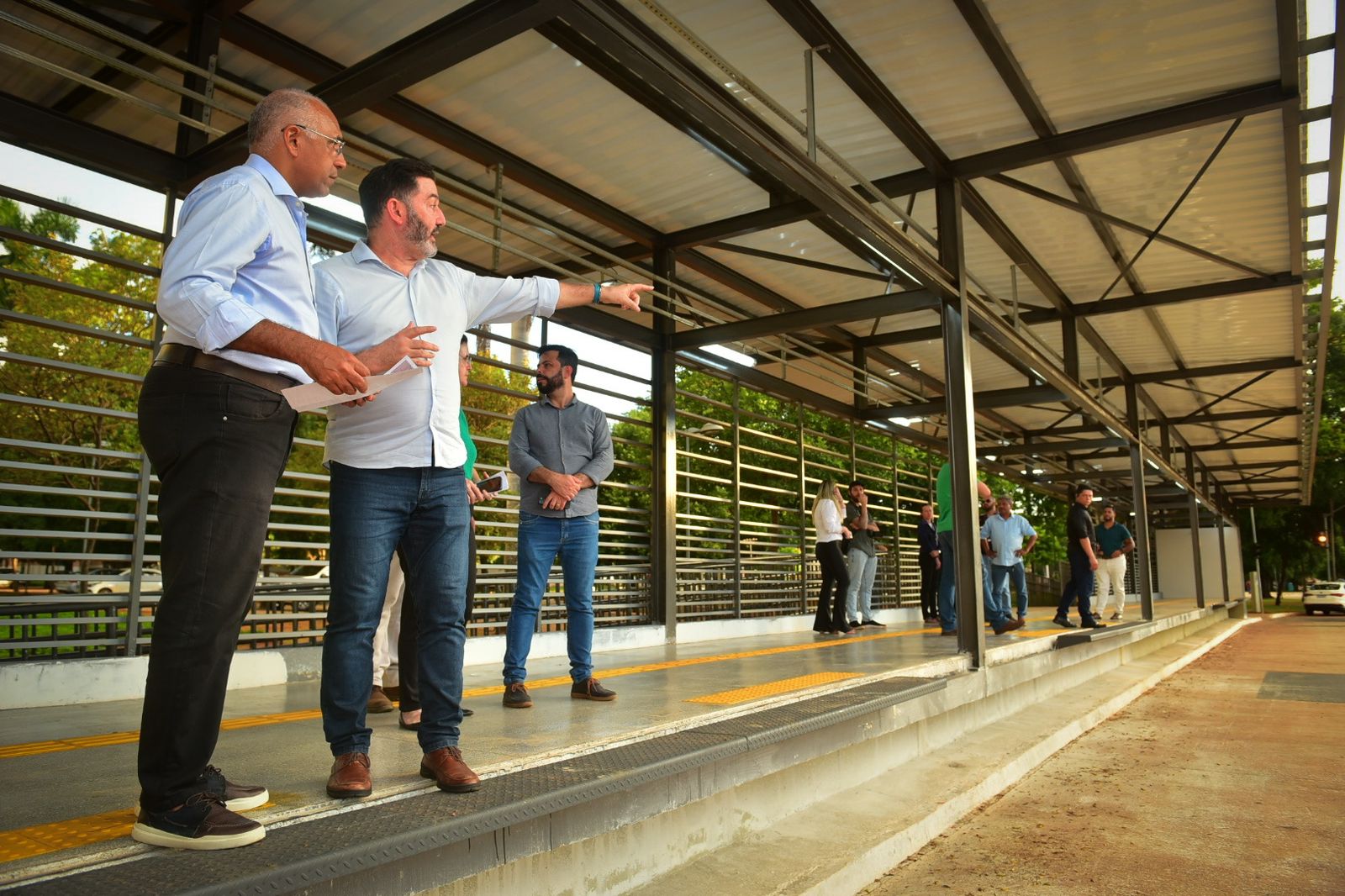 BRT deve entrar em operação em até três meses, diz Rogério Cruz