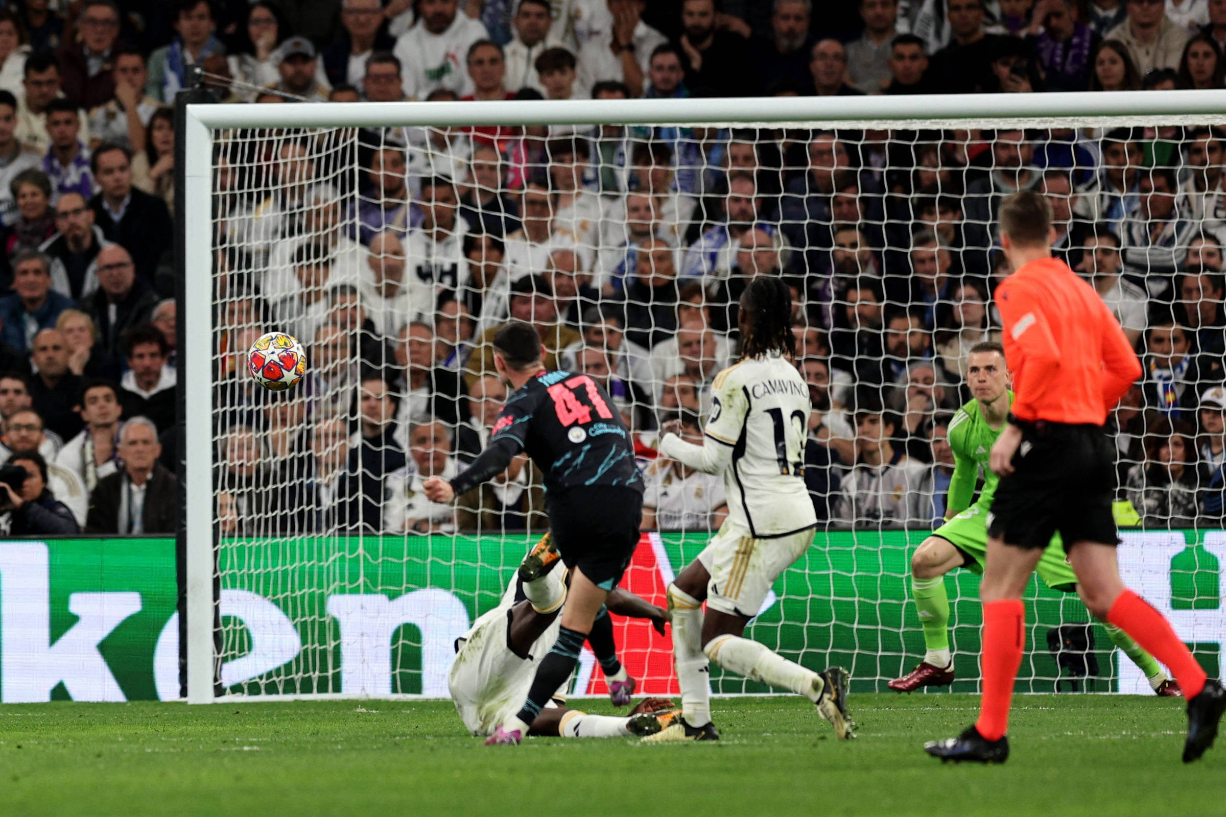 Em jogo de seis gols, Real e City empatam na abertura das quartas da Liga dos Campeões