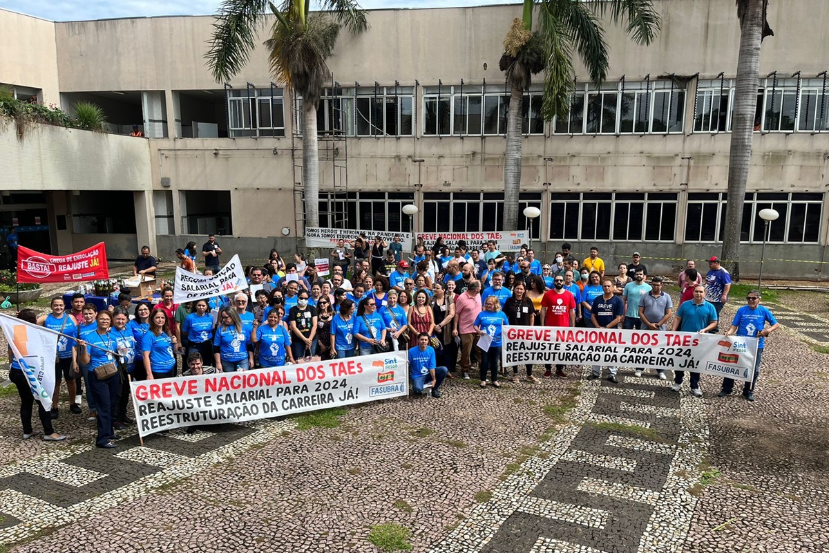 Institutos e universidades federais aderem à greve em Goiás