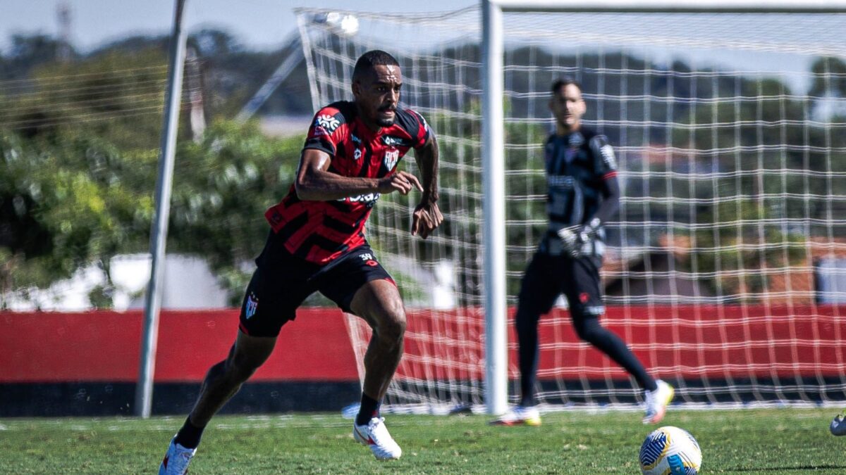 Luiz Felipe treinando no CT do Dragão