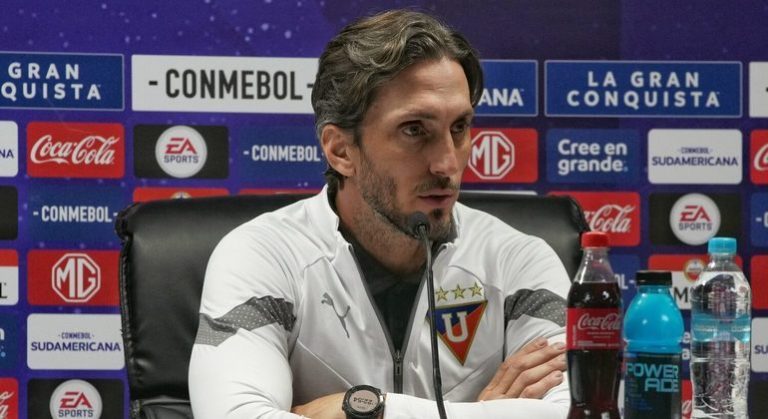 São Paulo contrata técnico argentino Zubeldía
