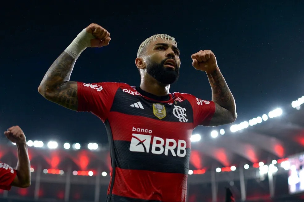 Como é rotina de Gabigol longe do Flamengo após punição por fraude em exame