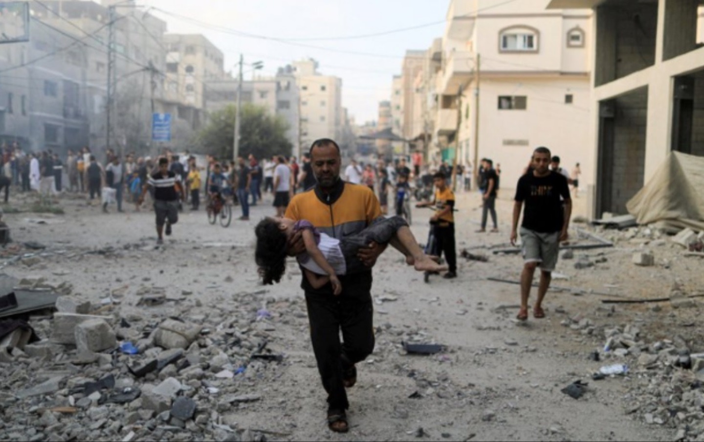 Mais de 14 mil crianças morreram em Gaza desde o início da guerra, diz Unicef