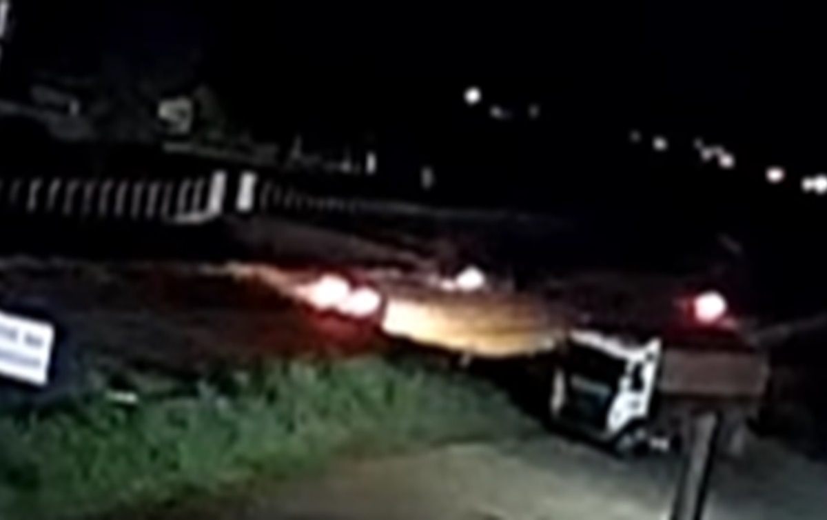 Câmera mostra momento de acidente que vitimou oito pessoas na GO-415, em Goianápolis