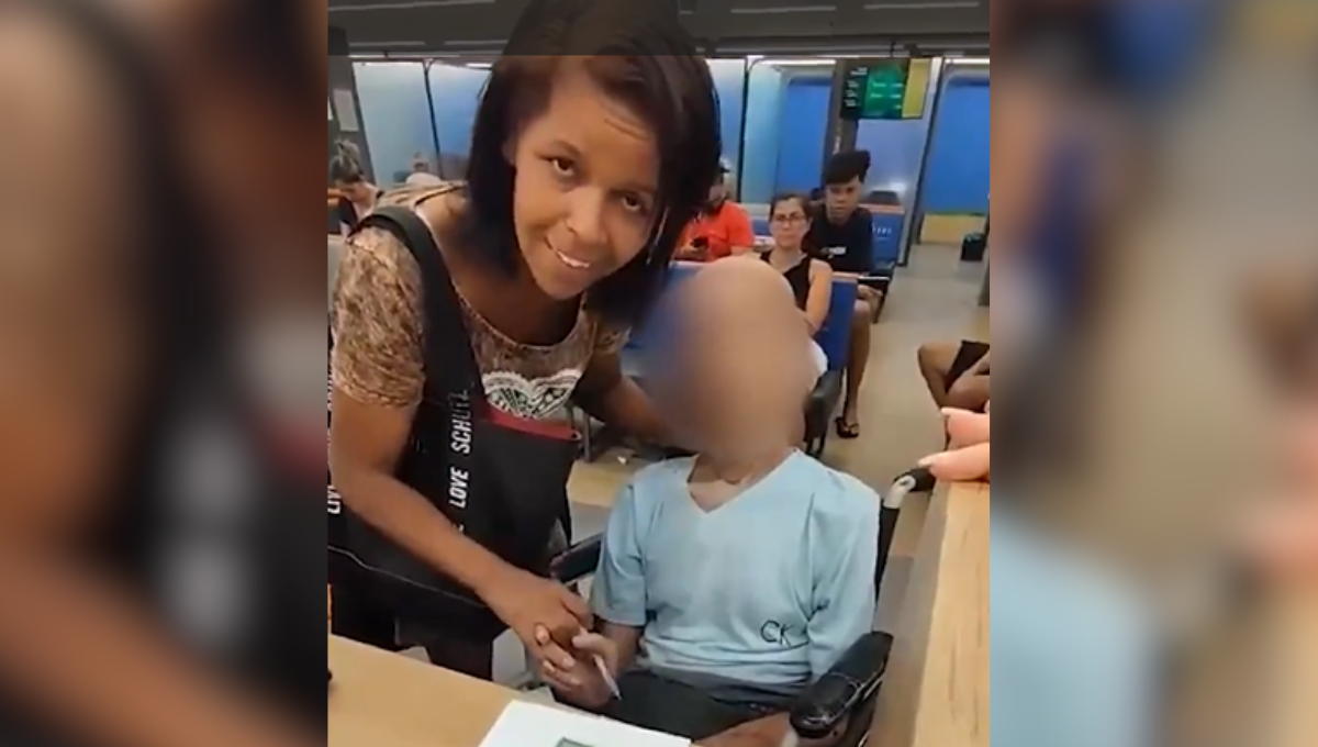 Mulher leva cadáver em cadeira de rodas a banco para sacar empréstimo no Rio