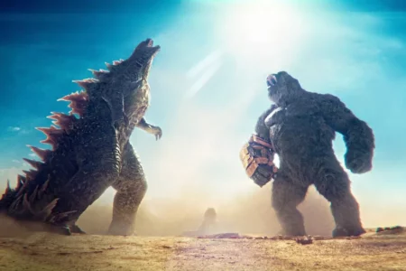 “Godzilla x Kong: O Novo Império” alcançou o topo das bilheterias arrecadando US$ 80 milhões, um valor acima do esperado em 3.861 cinemas norte-americanos em sua estreia. No fim de semana, o longa de monstros foi projetado para arrecadar de US$ 50 milhões a US$ 55 milhões para começar.