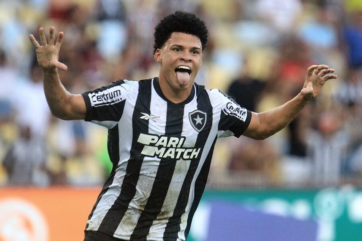 Vila Nova acerta a contratação do atacante Emerson Urso, que chega de empréstimo do Botafogo