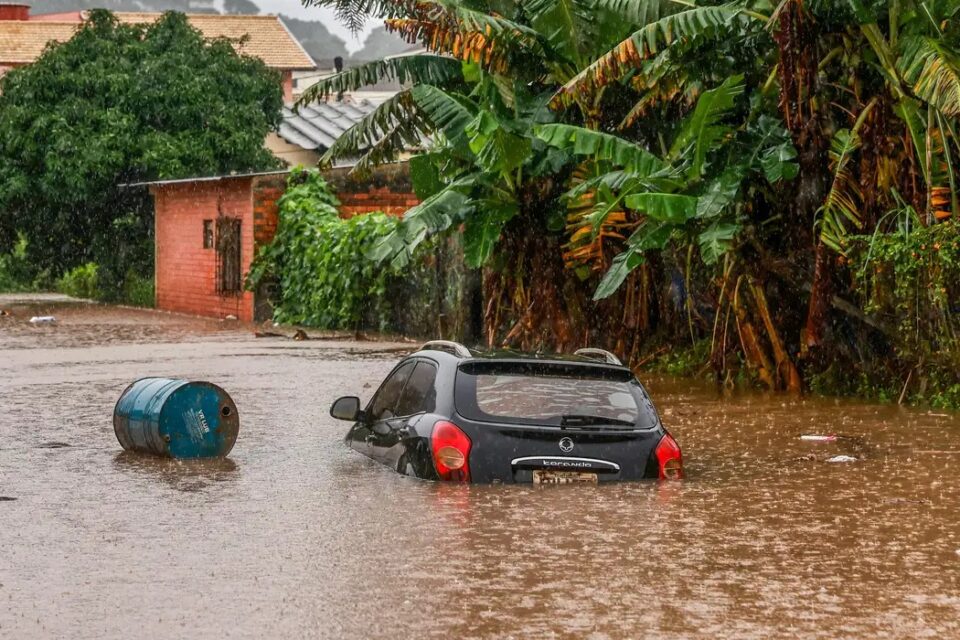 Sobe para 147 o número de mortos em tragédia no RS Ao todo, 127 pessoas estão desaparecidas; chuvas afetaram mais de 2 milhões