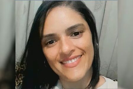 Deusvânia pilotava uma moto quando foi atingida por carro Servidora da Câmara de Niquelândia morre em acidente; motorista é preso