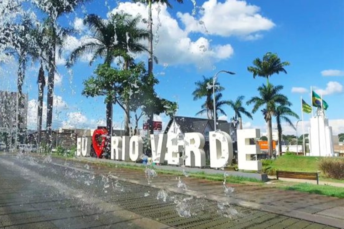 Prefeitura de Rio Verde divulga concurso com salários de até R$ 9,5 mil