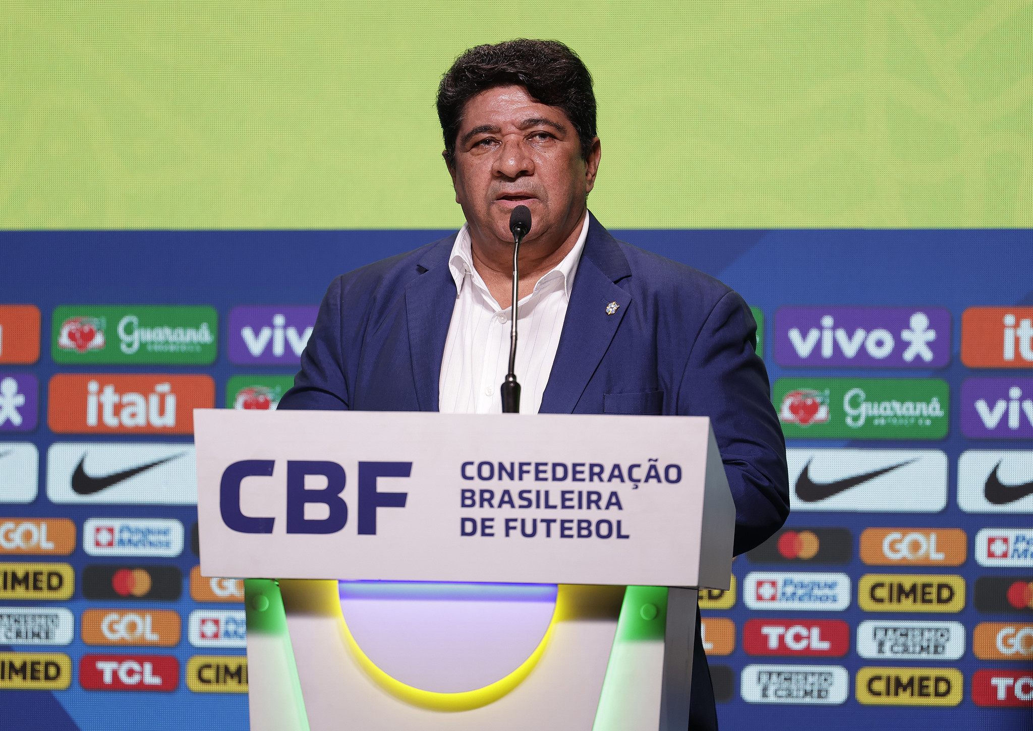 Presidente da CBF explica por que não paralisa o Brasileirão e critica desinformações sobre tragédia