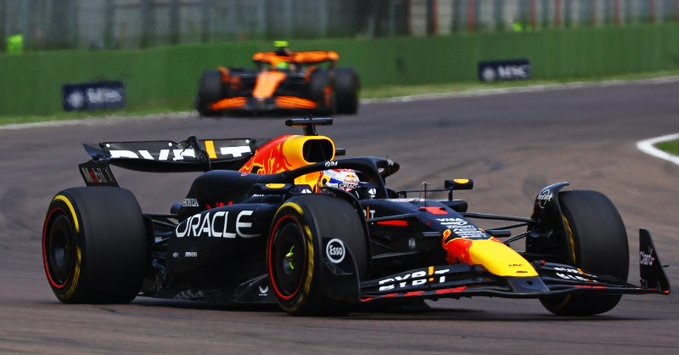 Verstappen segura Norris no fim e vence GP da Emilia-Romagna