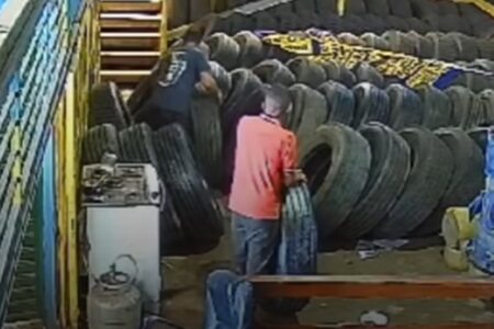 Funcionários de loja de pneus em Goiânia são suspeitos de furtar R$ 10 mil em produtos