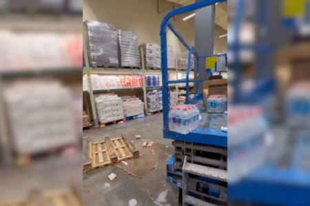 Supermercados são saqueados no Rio Grande do Sul