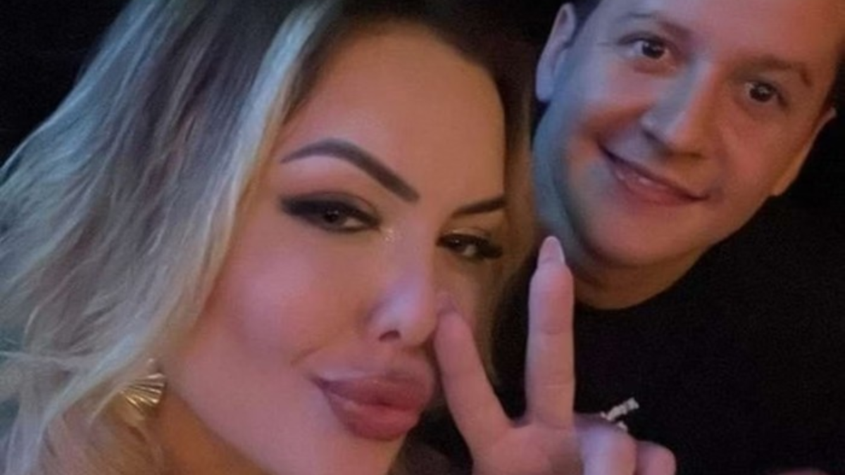 Cantora Ana Paula Vieira, de 27 anos, e o namorado, o vereador Marcelo Stocco, de 32