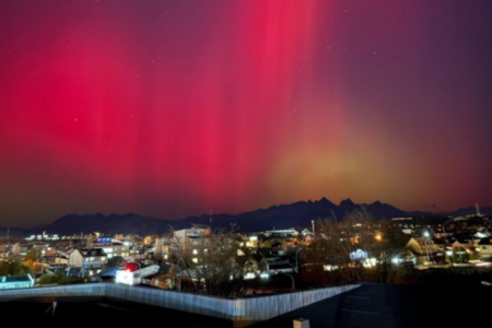 Aurora boreal causada por tempestade solar (Foto: Reprodução)