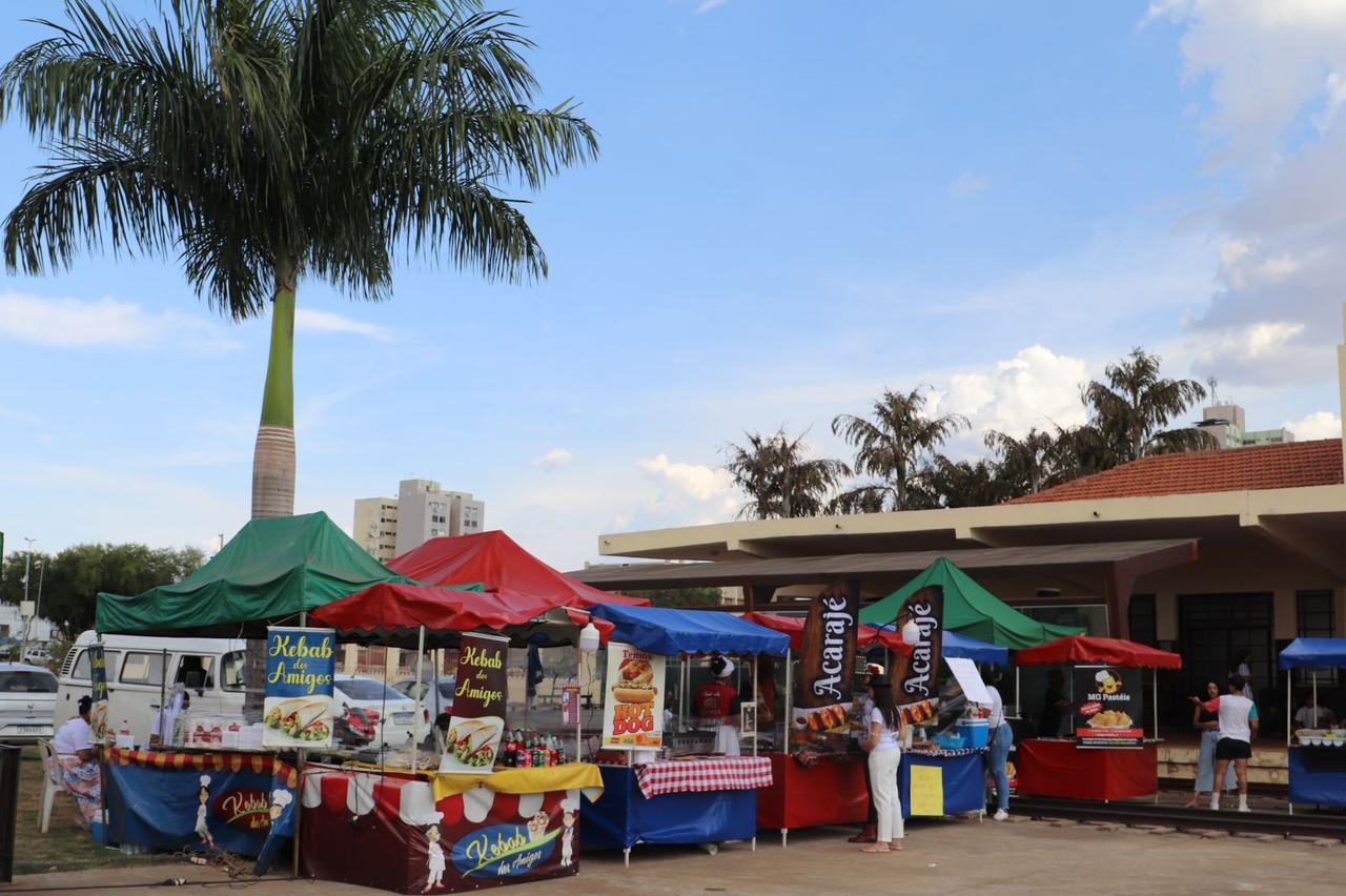 Feira do Sagrado promove cultura e religiões de matriz africana em Goiânia