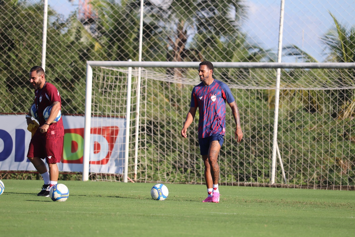 Vila Nova terá pelo menos um desfalque para o duelo fora de casa contra o América-MG