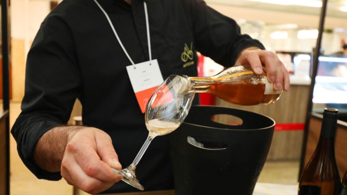 Goiânia recebe edição 2024 do Vinho na Vila nos dias 1 e 2 de junho venda de ingressos será destinada às vítimas no Rio Grande do Sul