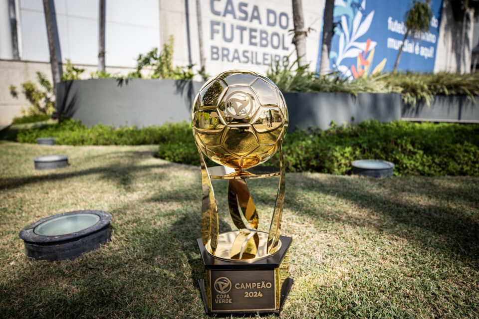 Troféu da Copa Verde 2024 na sede da CBF