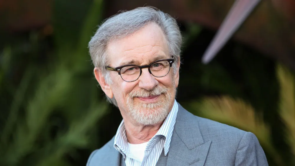 Spielberg agenda novo filme para 2026 com roteirista de ‘Jurassic Park’