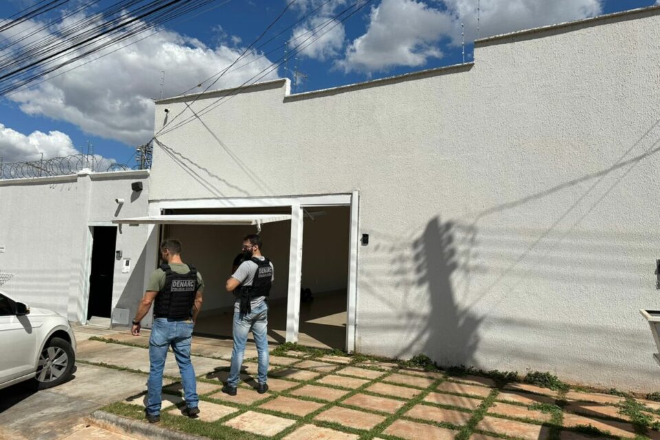 Casal é preso por distribuição de drogas na região metropolitana de Goiânia