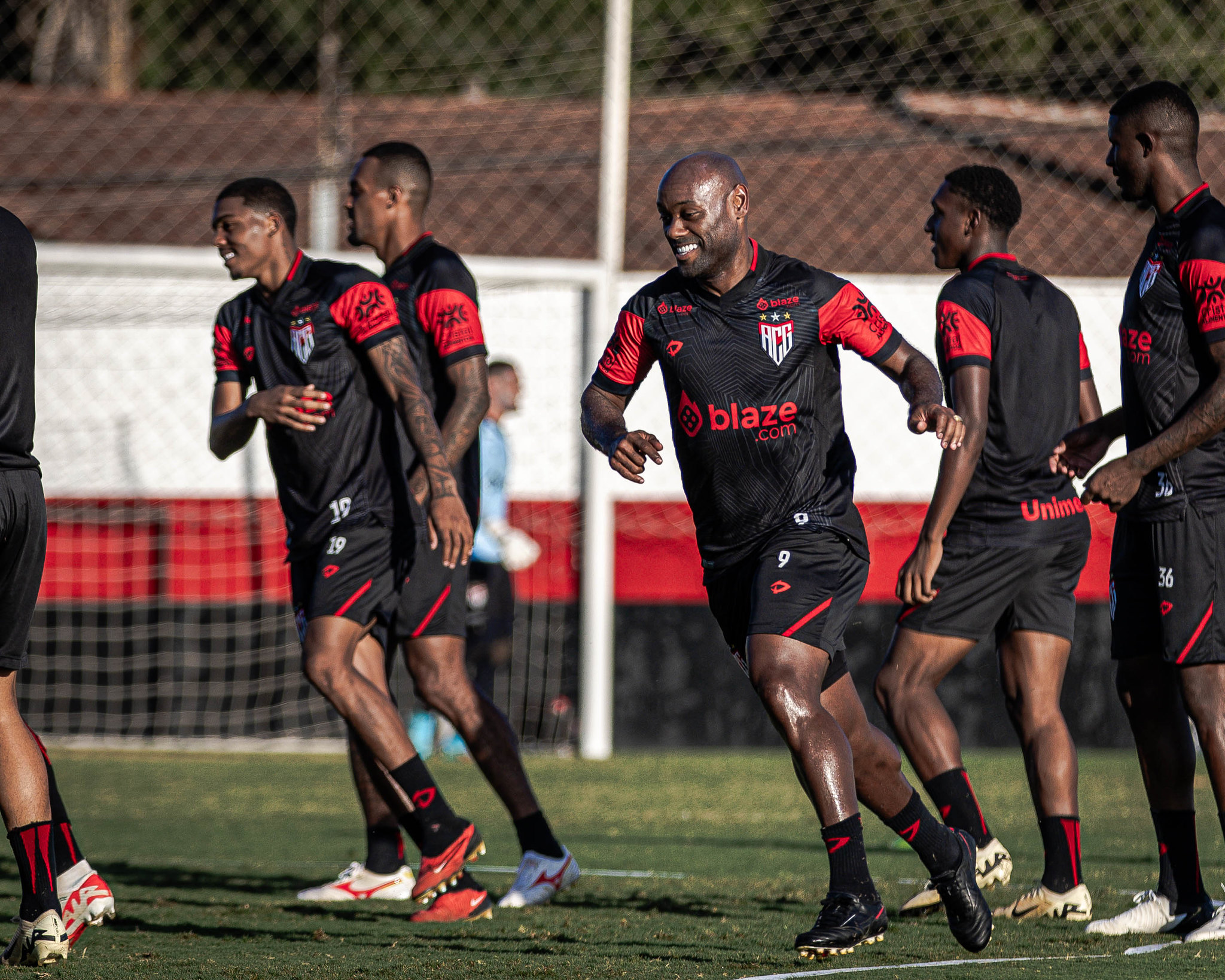 Com a vantagem, Atlético Goianiense recebe o Brusque valendo a classificação na Copa do Brasil