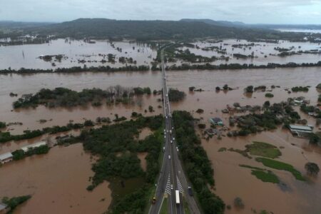Sobe para 13 número de mortos nos temporais do Rio Grande do Sul Governo decretou estado de calamidade no local