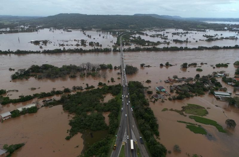 Sobe para 13 número de mortos nos temporais do Rio Grande do Sul Governo decretou estado de calamidade no local