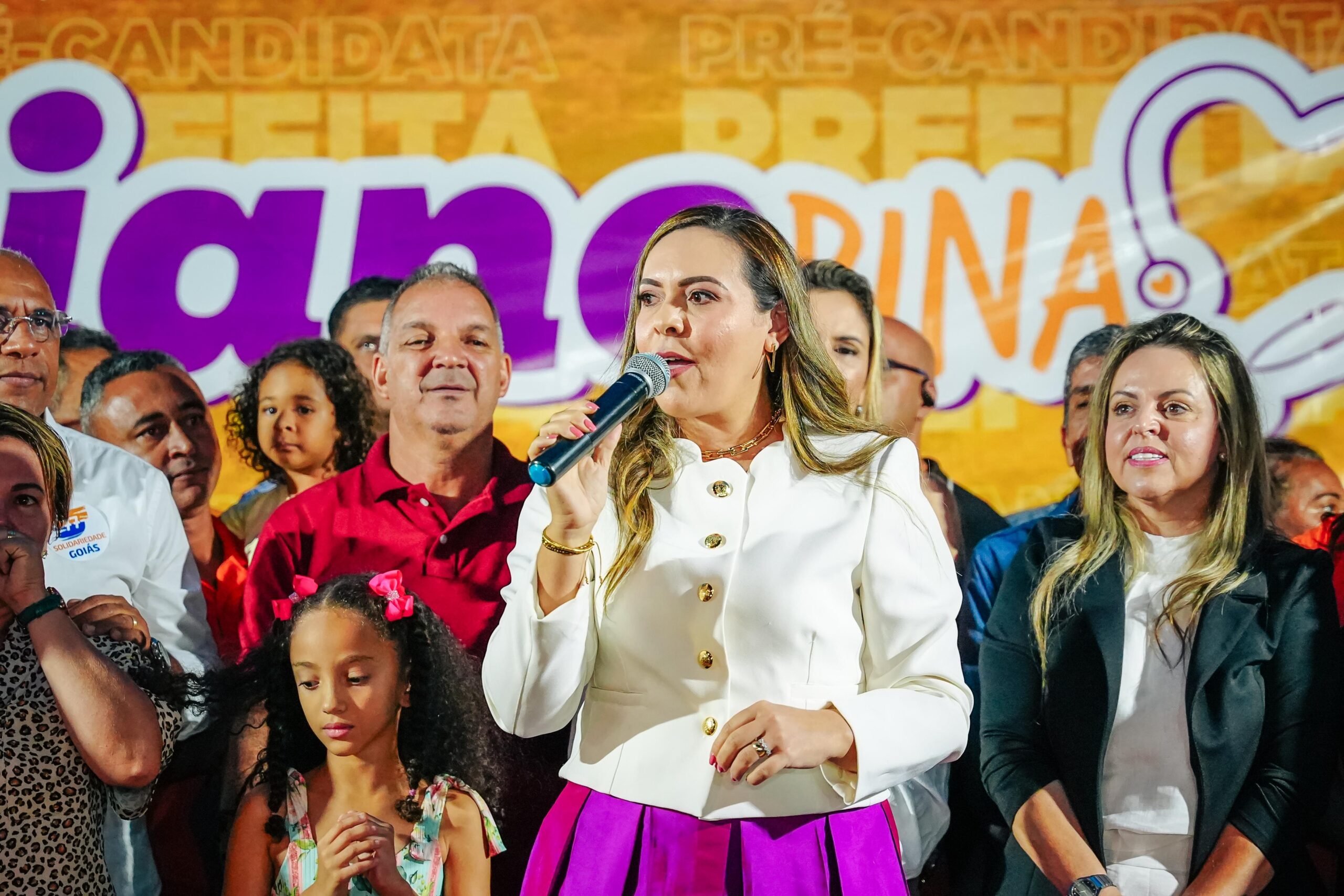 Cristiane Pina lança pré-candidatura à prefeita de Senador Canedo