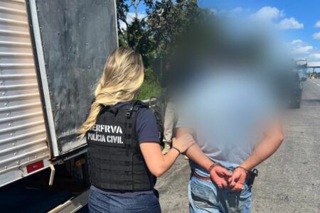Polícia prende suspeito com R$ 480 mil em peças ilícitas e apreende caminhão em Piracanjuba