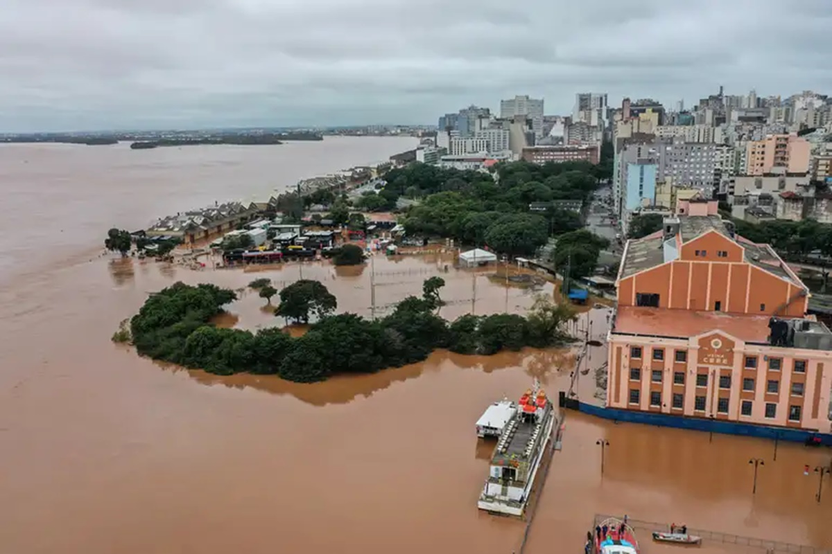 Cheia em Porto Alegre se estabiliza, mas deve levar dias para baixar