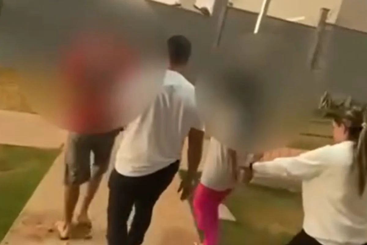 Mãe e filho são presos suspeitos de comandar quadrilha que aplicava golpe do novo número em Anápolis