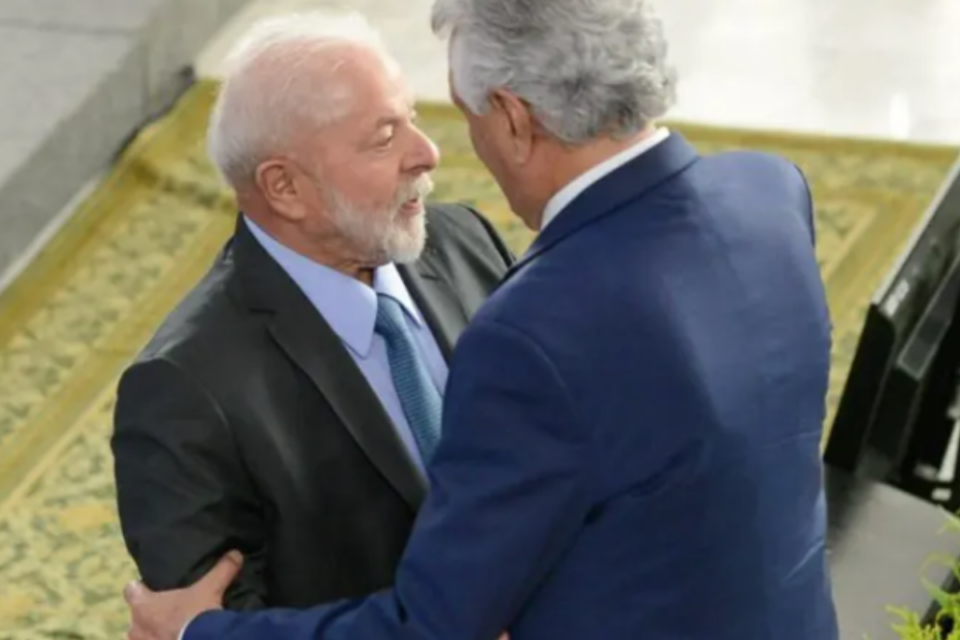 Presidente Lula e governador Ronaldo Caiado (Foto: Governo de Goiás)