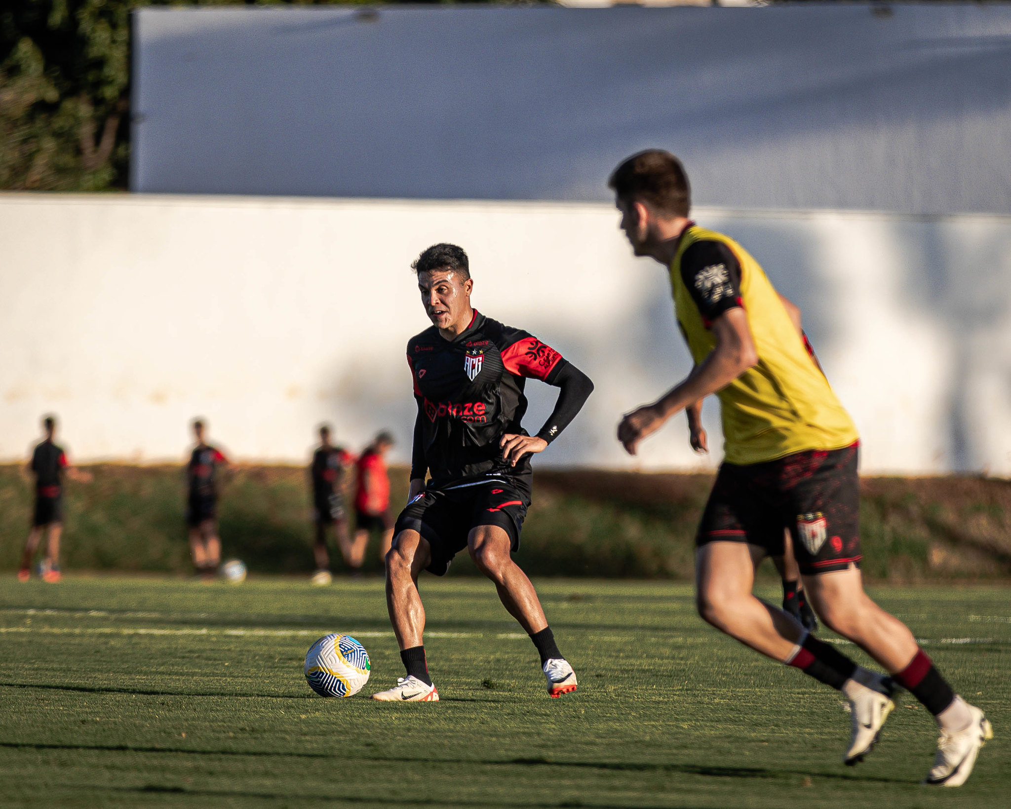 Corinthians aprova empréstimo de Roni e prevê 2025 diferente