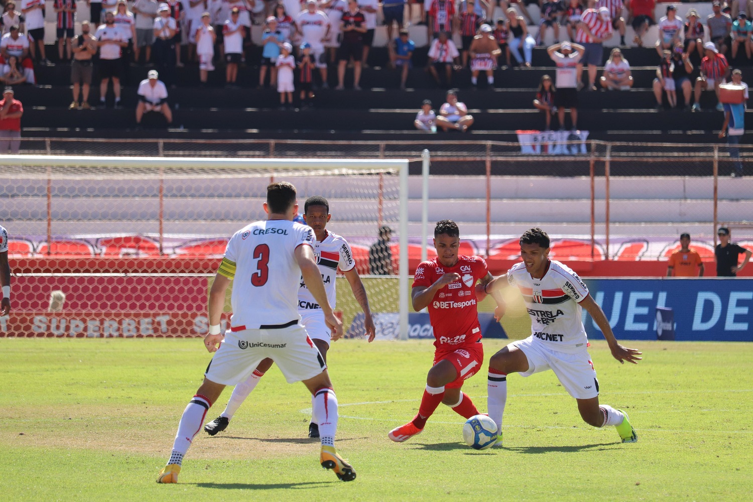 Vila Nova perde para o Botafogo-SP e perde a chance de encostar no G-4 da Série B